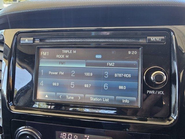 2017 Mitsubishi Triton GLX Plus (4x4)