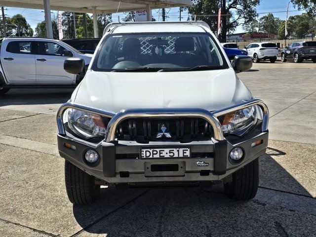 2017 Mitsubishi Triton GLX Plus (4x4)