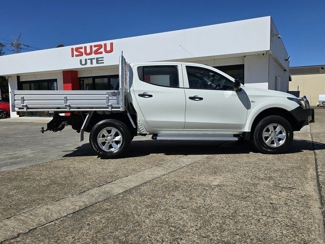 2017 Mitsubishi Triton GLX Plus (4x4)
