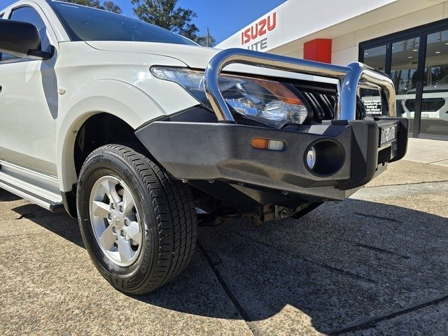 2017 Mitsubishi Triton GLX Plus (4x4)