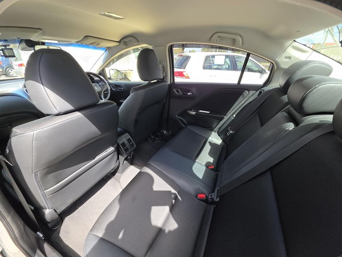 2014 Honda Grace Hybrid EX GM4 White