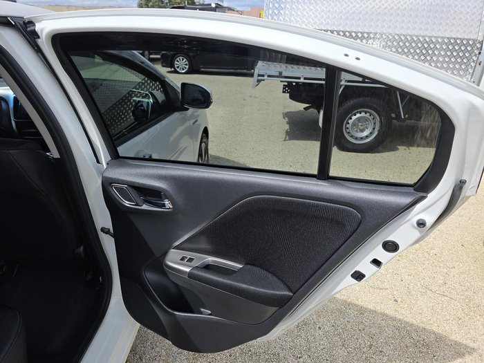 2014 Honda Grace Hybrid EX GM4 White