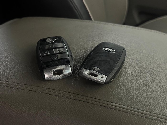 2019 Kia Carnival Platinum YP MY19 Silky Silver