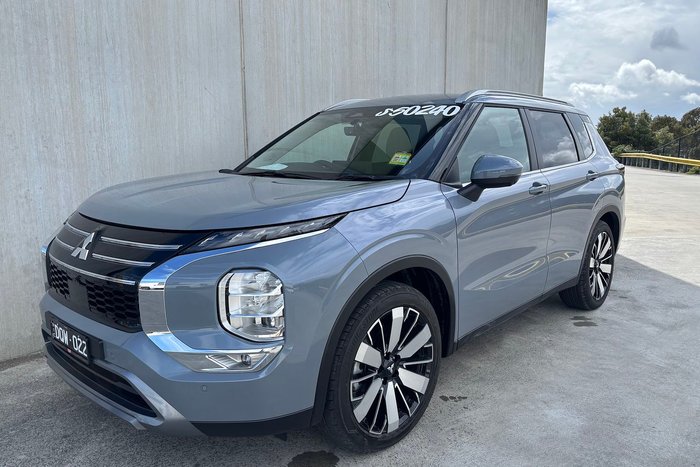 2025 Mitsubishi Outlander Aspire