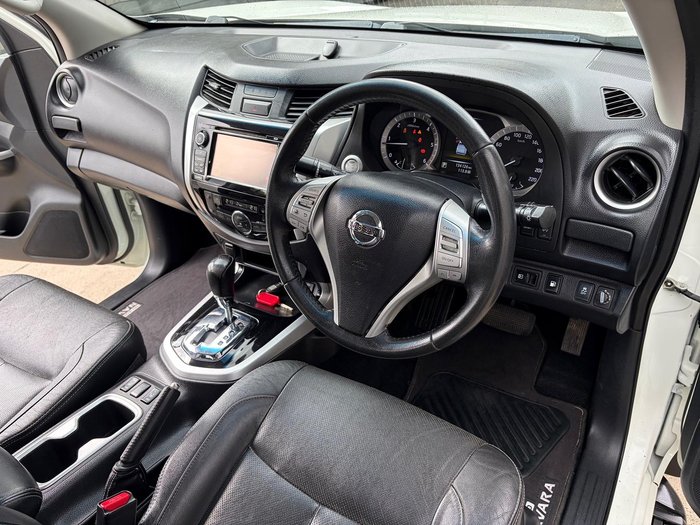 2016 Nissan Navara ST-X D23 4x2 White Diamond