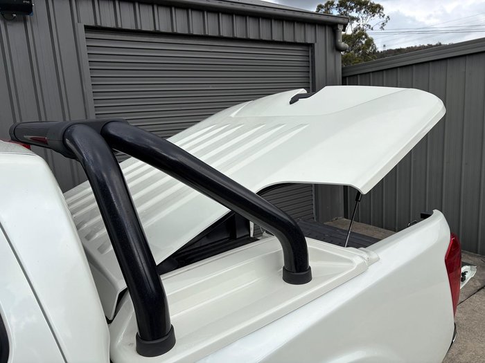 2016 Nissan Navara ST-X D23 4x2 White Diamond