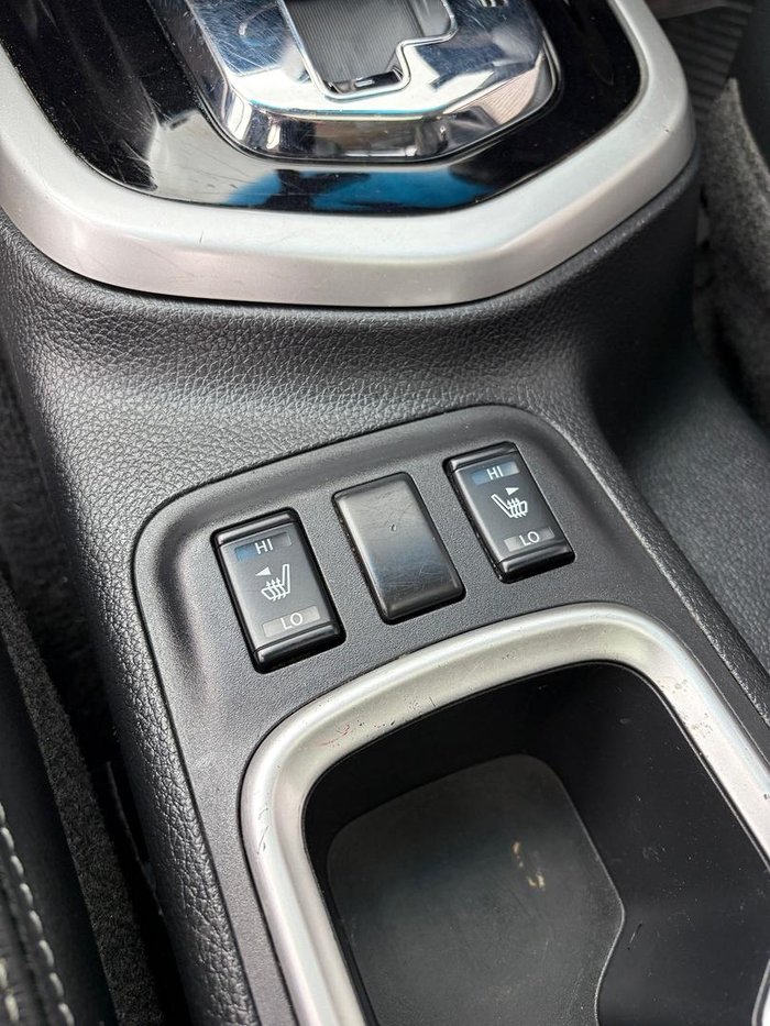 2016 Nissan Navara ST-X D23 4x2 White Diamond