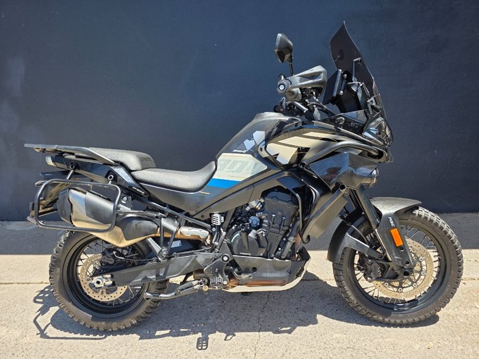 2023 CFMOTO MT SPORT BLACK