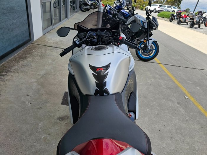 2021 Suzuki GSX1300RR (HAYABUSA) Silver