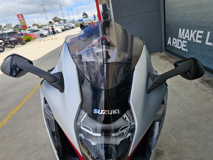 2021 Suzuki GSX1300RR (HAYABUSA) Silver