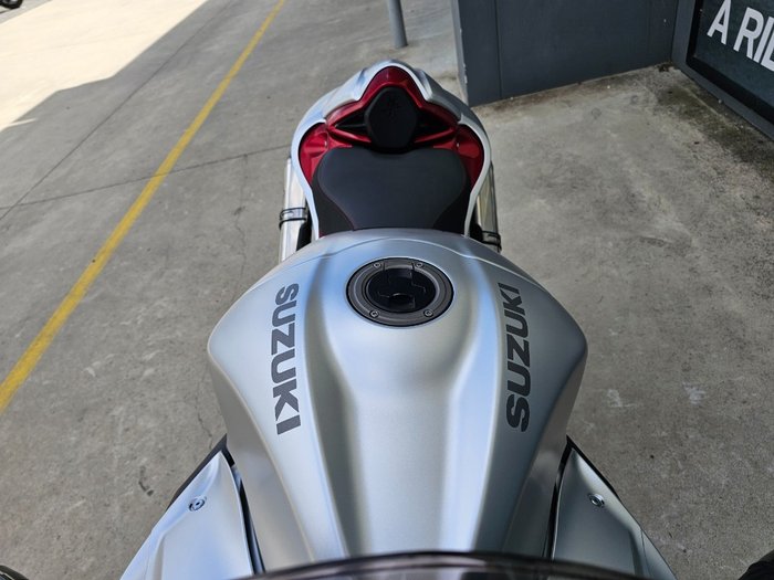 2021 Suzuki GSX1300RR (HAYABUSA) Silver