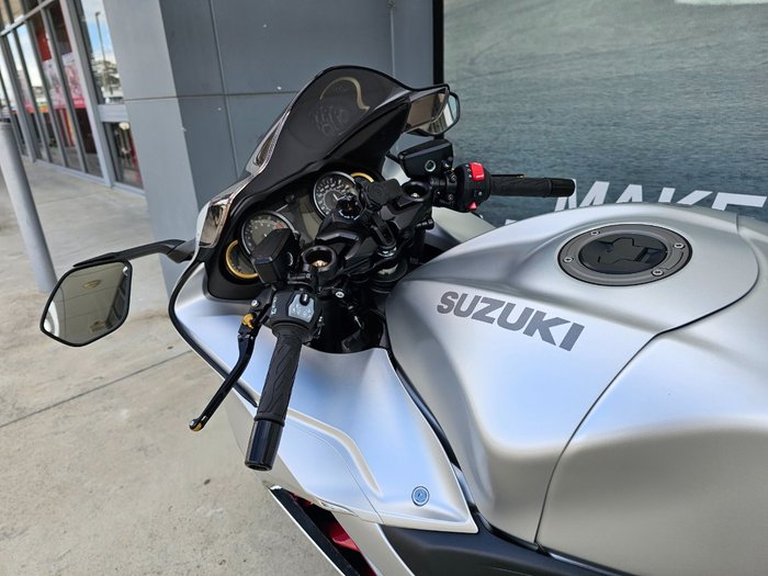 2021 Suzuki GSX1300RR (HAYABUSA) Silver