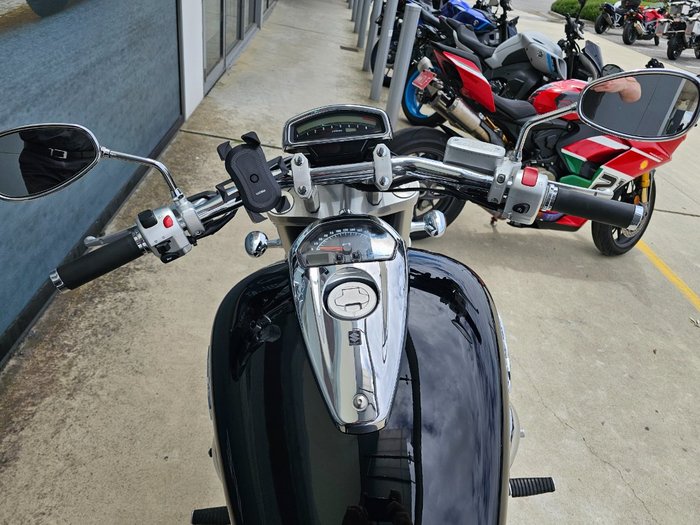 2009 Suzuki VZR 1800 BOULEVARD (M109R) Black