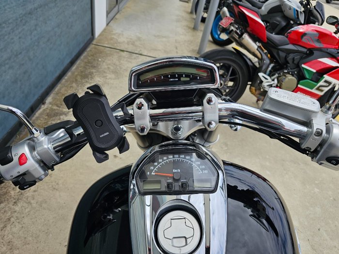 2009 Suzuki VZR 1800 BOULEVARD (M109R) Black