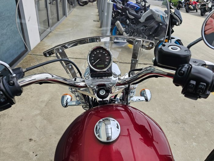 2015 HARLEY-DAVIDSON XL1200C 1200 CUSTOM Red