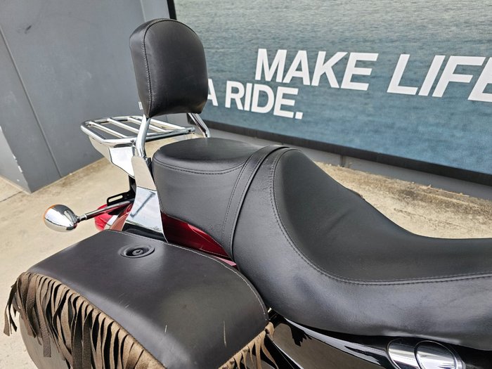 2015 HARLEY-DAVIDSON XL1200C 1200 CUSTOM Red