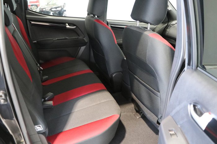 2017 Isuzu D-MAX X-RUNNER