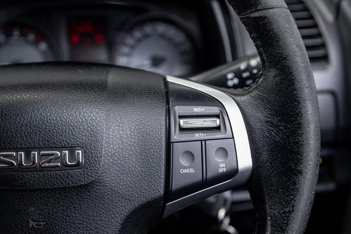 2020 Isuzu D-MAX SX MY19 4X4 Dual Range Splash White