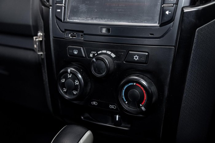 2020 Isuzu D-MAX SX MY19 4X4 Dual Range Splash White