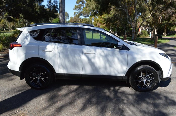 2017 Toyota RAV4 GXL ZSA42R Crystal Pearl
