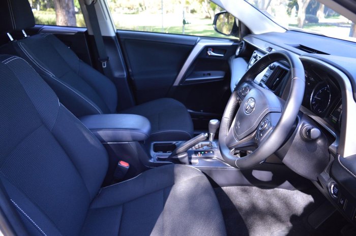 2017 Toyota RAV4 GXL ZSA42R Crystal Pearl