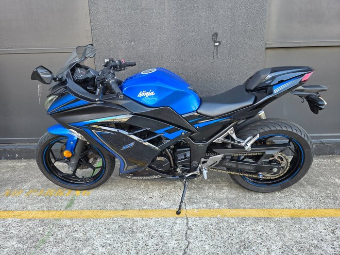 2015 Kawasaki NINJA 300 SE ABS BLUE