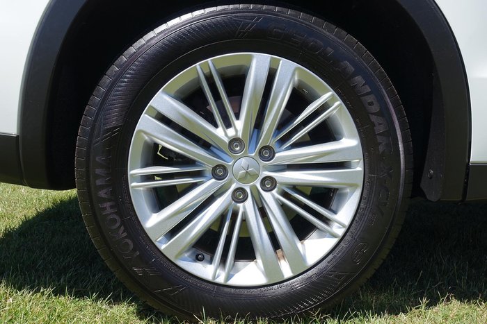 2022 Mitsubishi Outlander ES ZM MY23 White