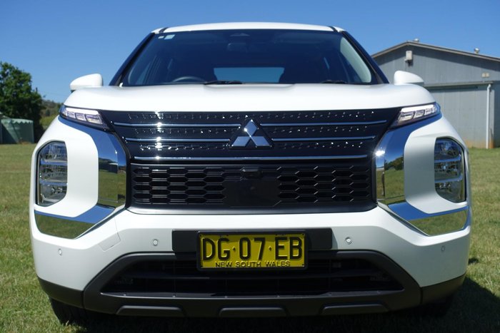 2022 Mitsubishi Outlander ES ZM MY23 White