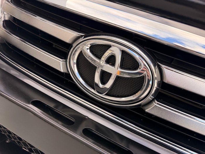 2017 Toyota Hilux SR5