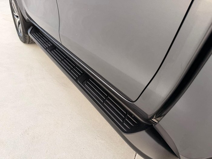 2017 Toyota Hilux SR5