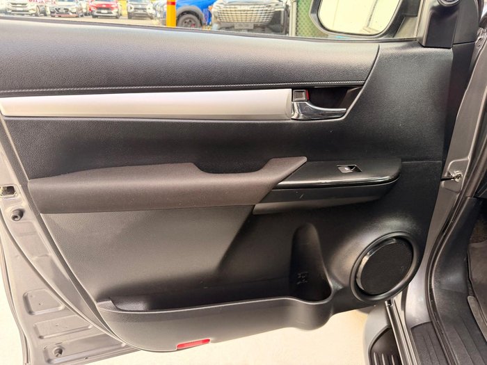 2017 Toyota Hilux SR5