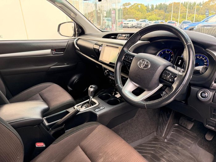 2017 Toyota Hilux SR5