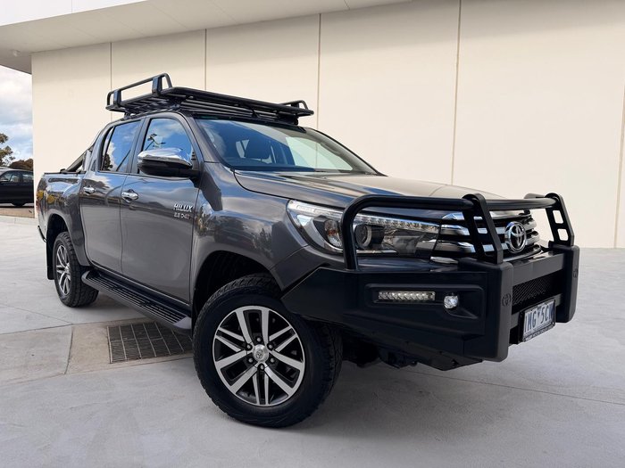 2017 Toyota Hilux SR5