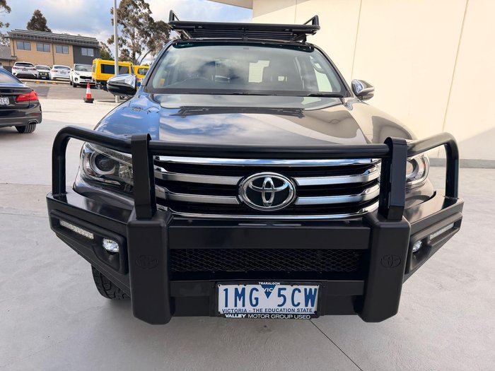 2017 Toyota Hilux SR5