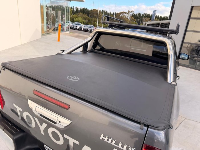 2017 Toyota Hilux SR5