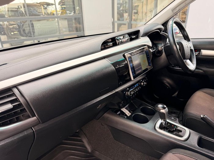 2017 Toyota Hilux SR5