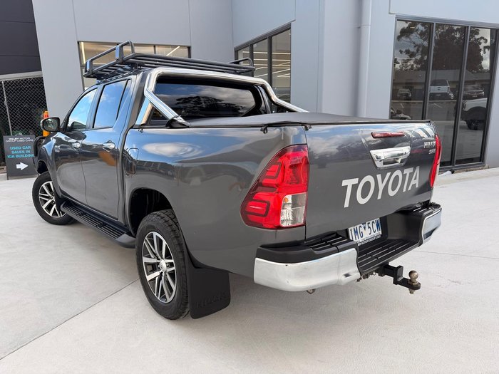 2017 Toyota Hilux SR5