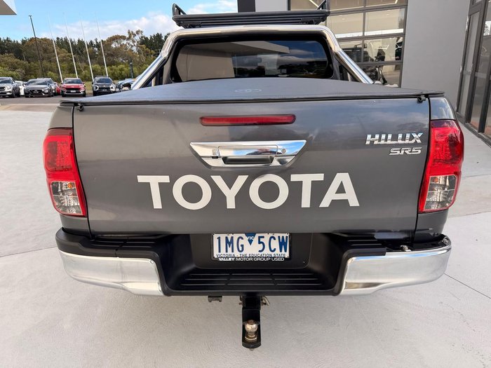 2017 Toyota Hilux SR5