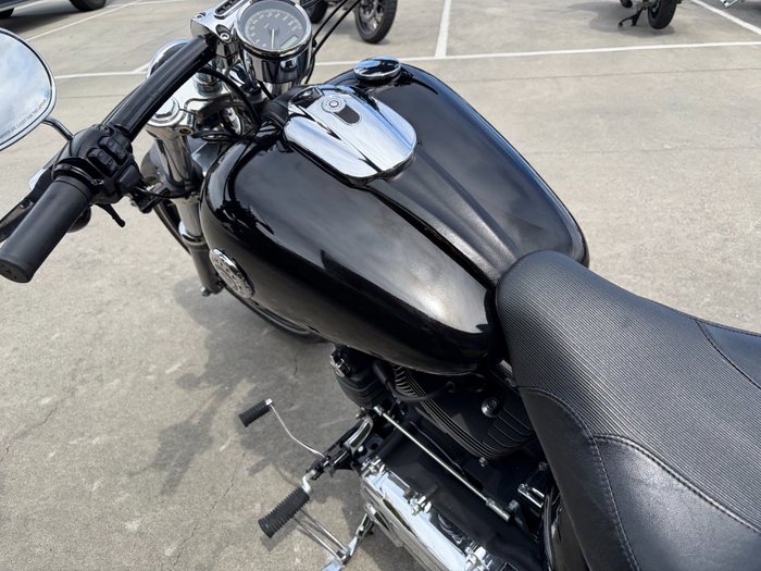 2014 HARLEY-DAVIDSON BREAKOUT Orange