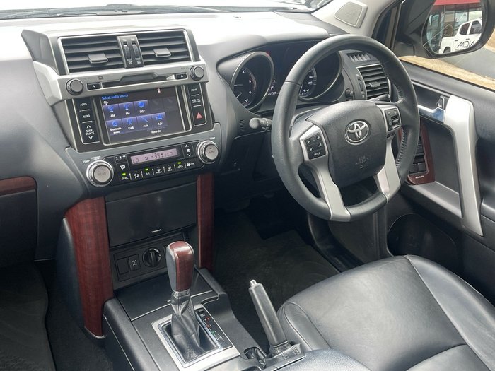 2017 Toyota Landcruiser Prado VX