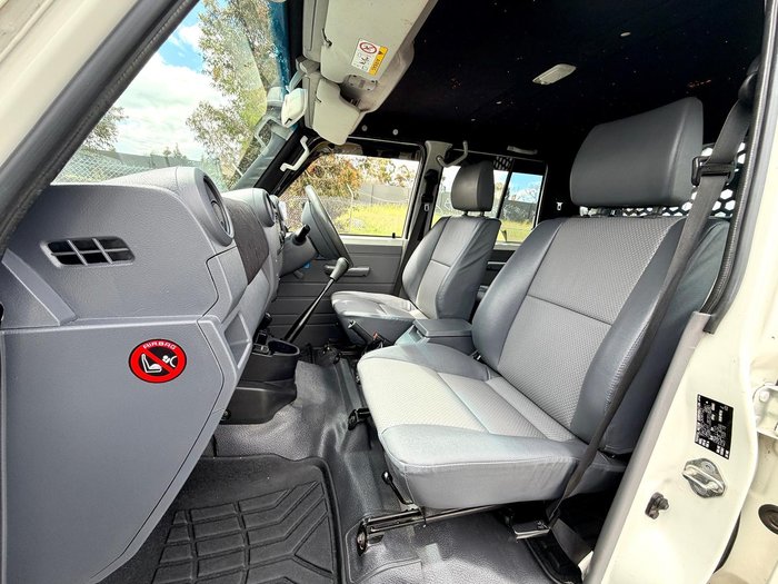 2018 Toyota Landcruiser Workmate VDJ79R 4X4 Dual Range French Vanilla