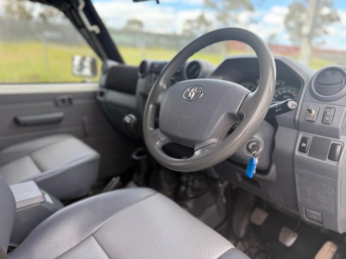 2018 Toyota Landcruiser Workmate VDJ79R 4X4 Dual Range French Vanilla