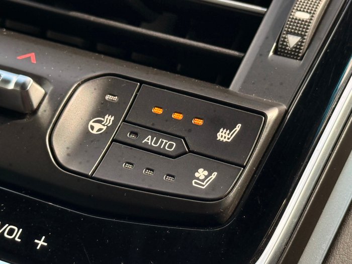 2024 Toyota Landcruiser Sahara ZX