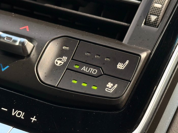 2024 Toyota Landcruiser Sahara ZX