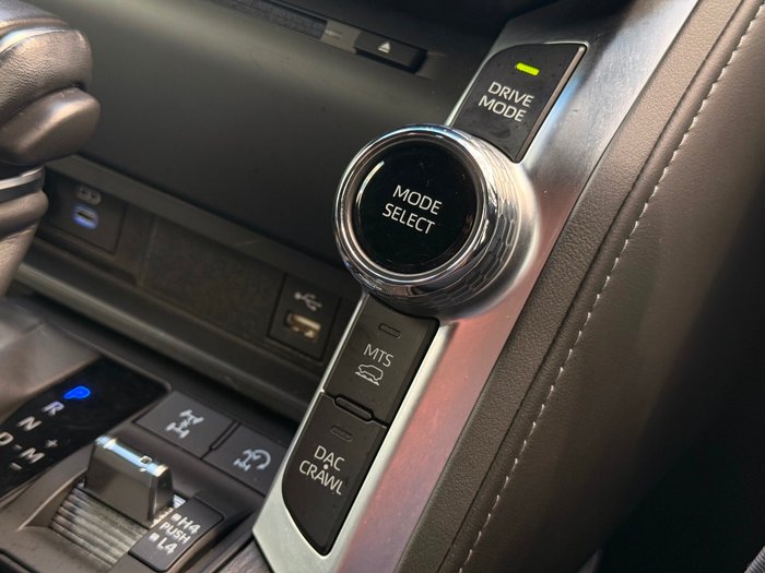 2024 Toyota Landcruiser Sahara ZX