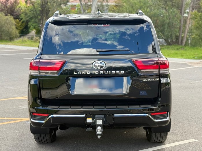 2024 Toyota Landcruiser Sahara ZX