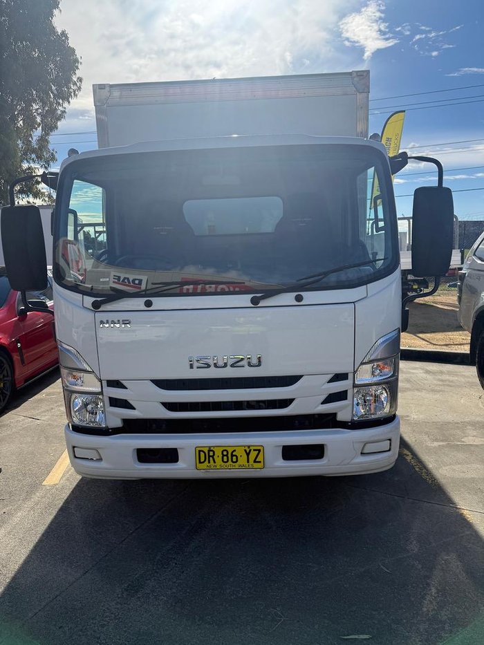 2023 Isuzu N Series NNR 45-150 Vanpack