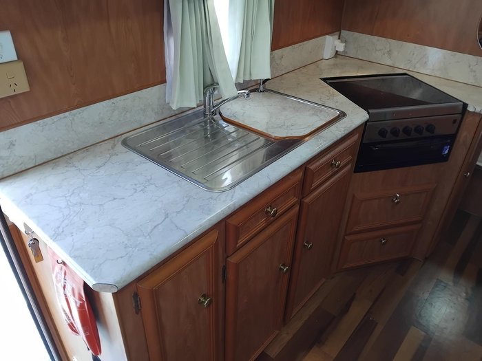 2006 Compass 19Ft Couples Van With Large Rear Lounge