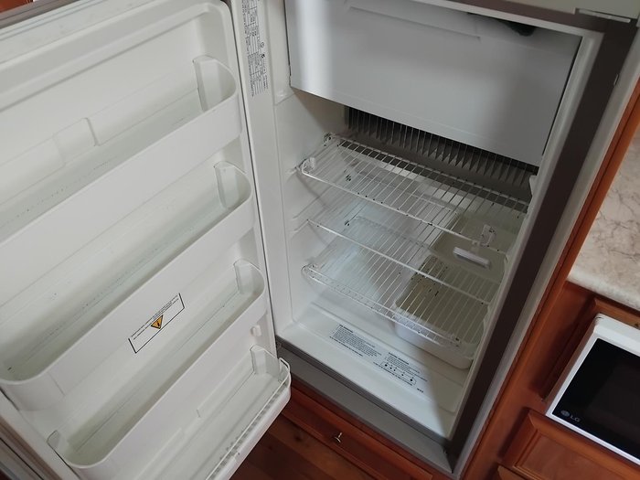 2006 Compass 19Ft Couples Van With Large Rear Lounge