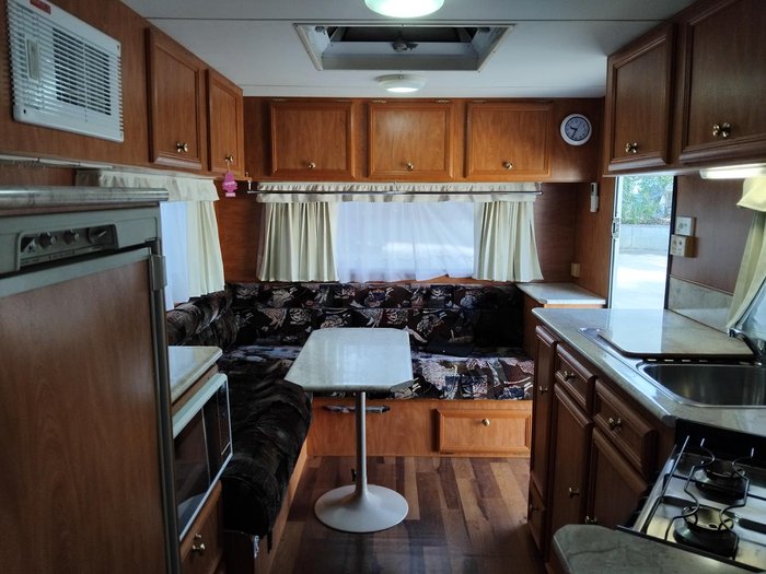 2006 Compass 19Ft Couples Van With Large Rear Lounge